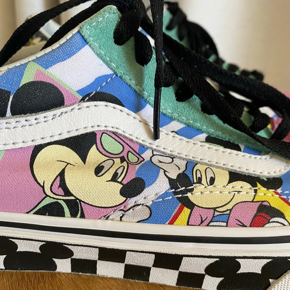 VANS Old Skool Disney Collab 80’s Mickey Mouse Men’s 8.5 Disneyland Sneakerhead - Picture 2 of 10